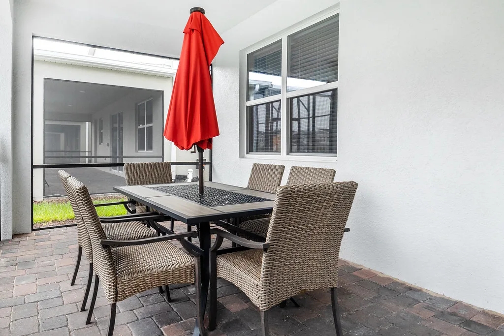 Why Tampa Duplex Investors Are Switching to Furniture Packages (Instead of Shopping Retail)