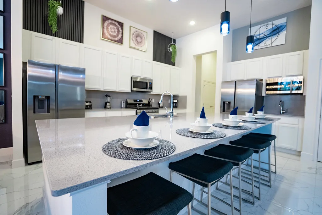 Tampa vacation rental: Design that works in Hyde Park: South Tampa residential, not generic vacation rental (step 3)