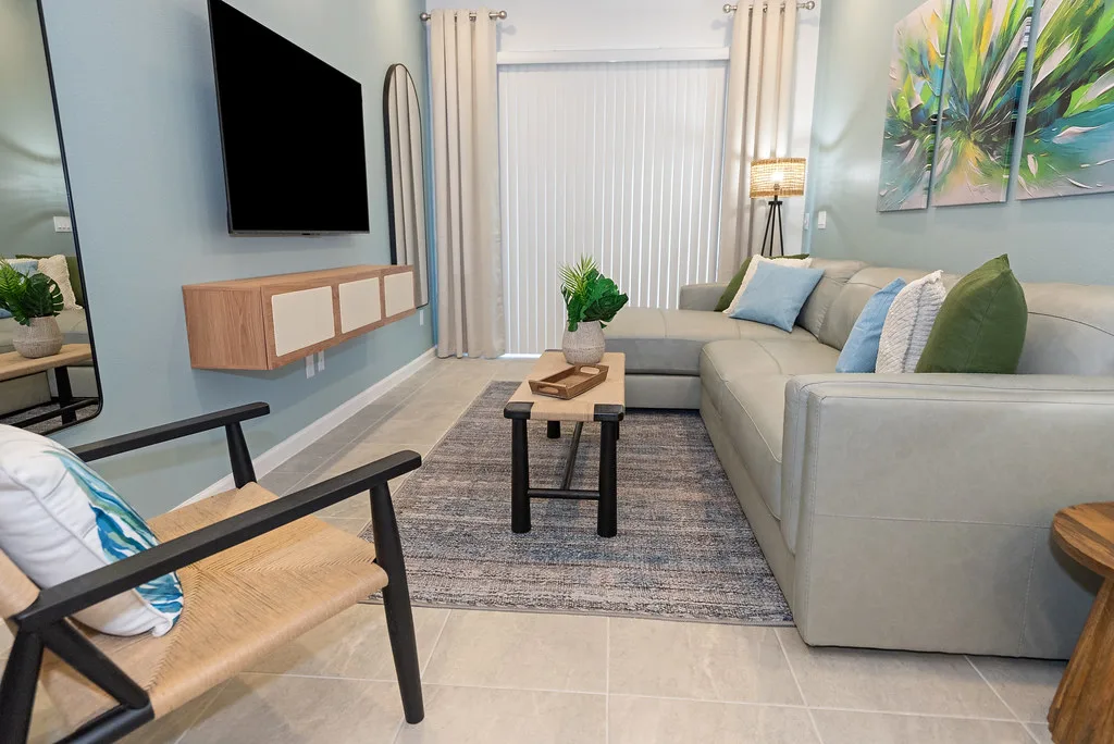 Miami vacation rental: The photo-trust problem (step 2)