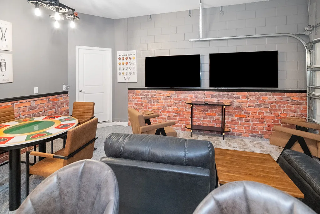 Miami vacation rental: Why remote DIY furnishing almost always underperforms (step 1)